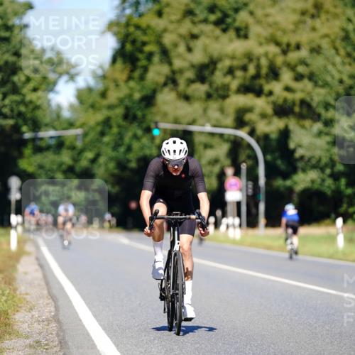 07.09.2025 - 19. Norderstedt Triathlon Michael Burmester http://msf.ph/oto/8848413 07.09.2025 13:16:13 Radfahren 723 meine-sportfotos.de