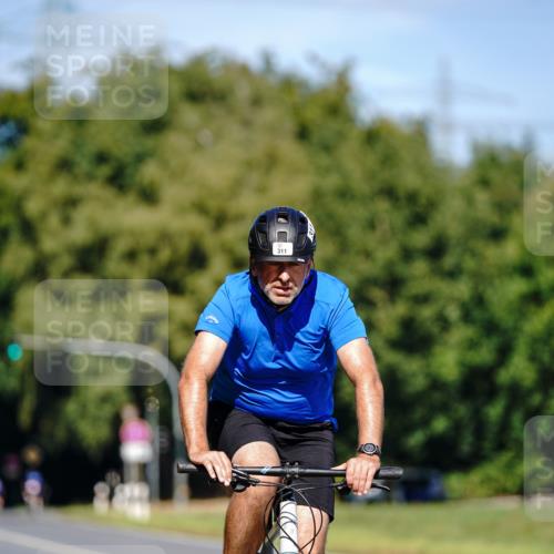 07.09.2025 - 19. Norderstedt Triathlon Michael Burmester http://msf.ph/oto/8848422 07.09.2025 13:16:31 Radfahren 311 meine-sportfotos.de