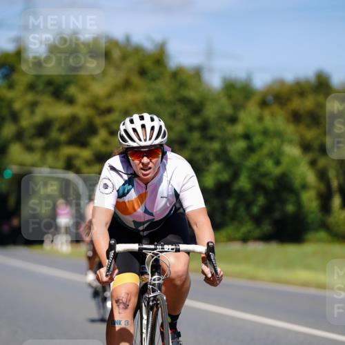 07.09.2025 - 19. Norderstedt Triathlon Michael Burmester http://msf.ph/oto/8848429 07.09.2025 13:16:57 Radfahren 211, 338, 352, 747 meine-sportfotos.de