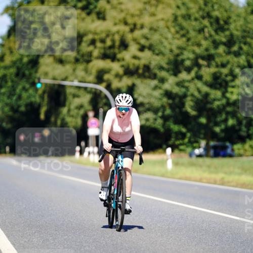 07.09.2025 - 19. Norderstedt Triathlon Michael Burmester http://msf.ph/oto/8848437 07.09.2025 13:17:34 Radfahren 329 meine-sportfotos.de