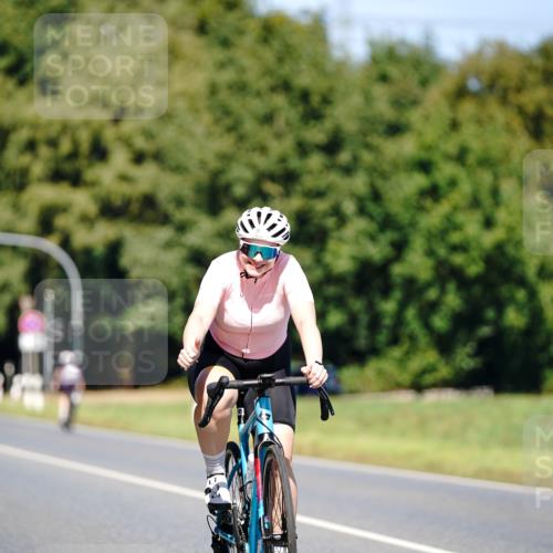 07.09.2025 - 19. Norderstedt Triathlon Michael Burmester http://msf.ph/oto/8848438 07.09.2025 13:17:35 Radfahren 329 meine-sportfotos.de