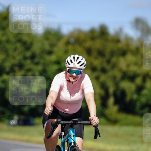 07.09.2025 - 19. Norderstedt Triathlon Michael Burmester http://msf.ph/oto/8848440 07.09.2025 13:17:35 Radfahren 329 meine-sportfotos.de