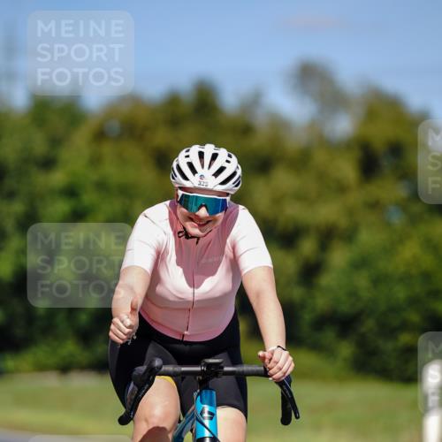 07.09.2025 - 19. Norderstedt Triathlon Michael Burmester http://msf.ph/oto/8848442 07.09.2025 13:17:36 Radfahren 329 meine-sportfotos.de