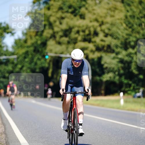 07.09.2025 - 19. Norderstedt Triathlon Michael Burmester http://msf.ph/oto/8848448 07.09.2025 13:17:46 Radfahren 334 meine-sportfotos.de