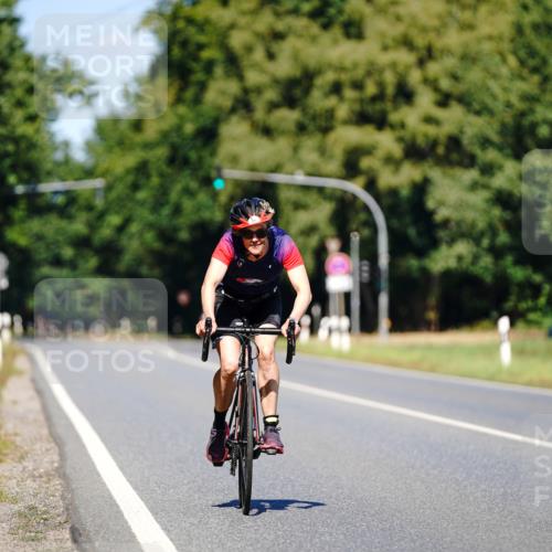07.09.2025 - 19. Norderstedt Triathlon Michael Burmester http://msf.ph/oto/8848451 07.09.2025 13:17:52 Radfahren 799 meine-sportfotos.de