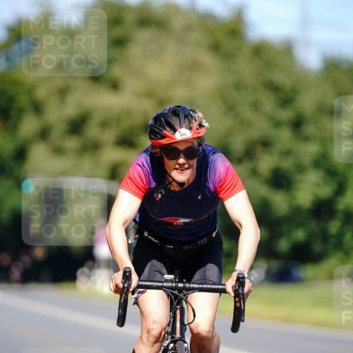 07.09.2025 - 19. Norderstedt Triathlon Michael Burmester http://msf.ph/oto/8848453 07.09.2025 13:17:53 Radfahren 799 meine-sportfotos.de