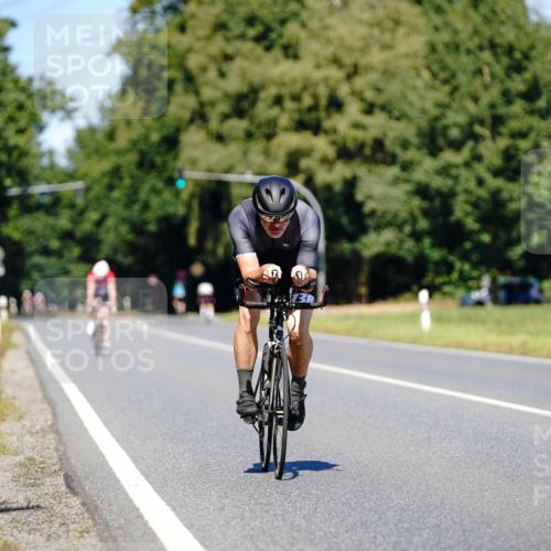 07.09.2025 - 19. Norderstedt Triathlon Michael Burmester http://msf.ph/oto/8848464 07.09.2025 13:18:43 Radfahren 310 meine-sportfotos.de