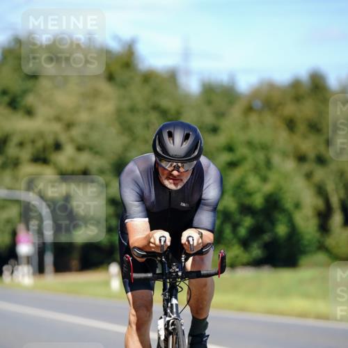 07.09.2025 - 19. Norderstedt Triathlon Michael Burmester http://msf.ph/oto/8848465 07.09.2025 13:18:44 Radfahren 310 meine-sportfotos.de