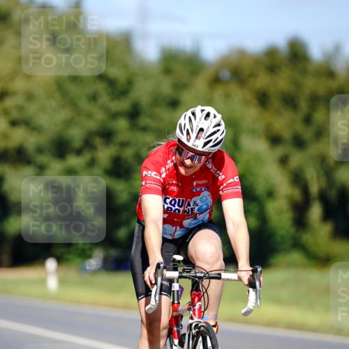 07.09.2025 - 19. Norderstedt Triathlon Michael Burmester http://msf.ph/oto/8848470 07.09.2025 13:18:50 Radfahren 343 meine-sportfotos.de