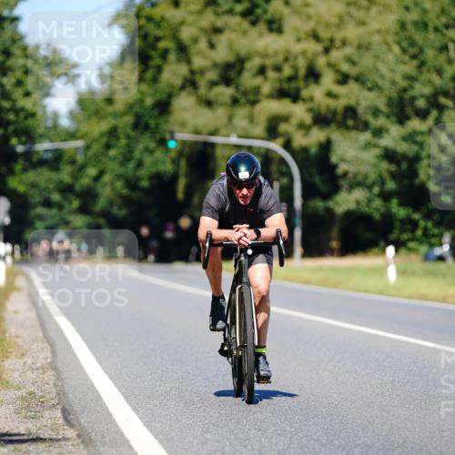 07.09.2025 - 19. Norderstedt Triathlon Michael Burmester http://msf.ph/oto/8848484 07.09.2025 13:19:20 Radfahren 235, 349, 356, 1389 meine-sportfotos.de