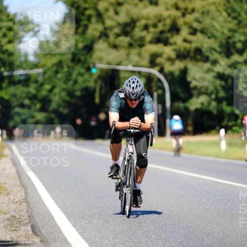 07.09.2025 - 19. Norderstedt Triathlon Michael Burmester http://msf.ph/oto/8848487 07.09.2025 13:19:31 Radfahren 232 meine-sportfotos.de