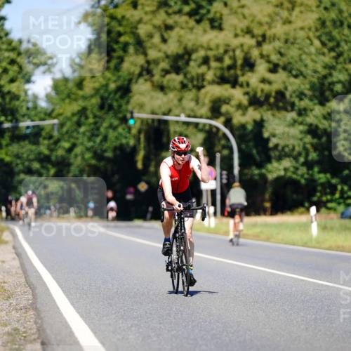 07.09.2025 - 19. Norderstedt Triathlon Michael Burmester http://msf.ph/oto/8848491 07.09.2025 13:19:57 Radfahren 805 meine-sportfotos.de