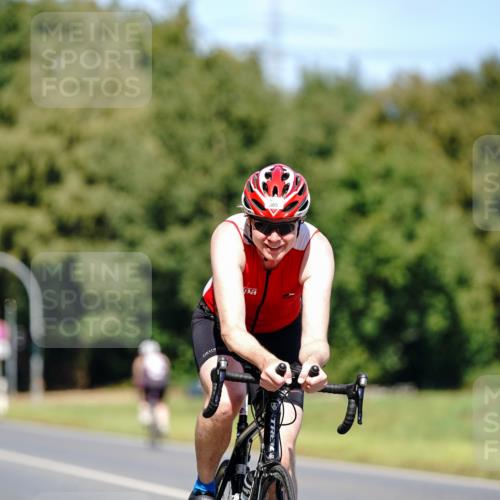 07.09.2025 - 19. Norderstedt Triathlon Michael Burmester http://msf.ph/oto/8848496 07.09.2025 13:19:59 Radfahren 805 meine-sportfotos.de