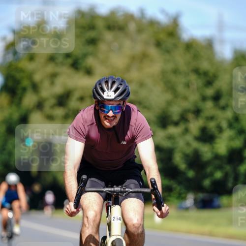 07.09.2025 - 19. Norderstedt Triathlon Michael Burmester http://msf.ph/oto/8848501 07.09.2025 13:20:10 Radfahren 264 meine-sportfotos.de