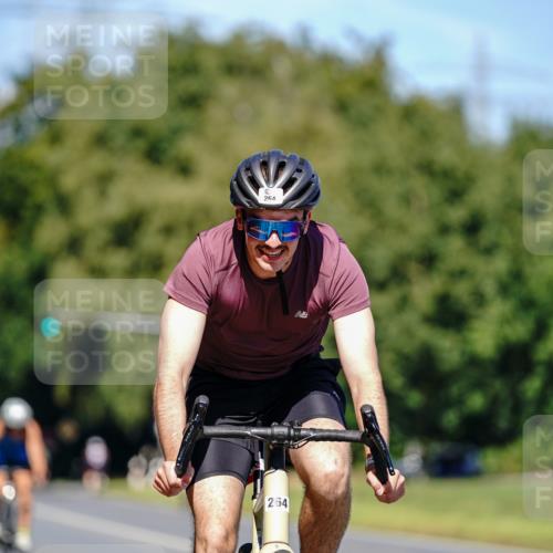 07.09.2025 - 19. Norderstedt Triathlon Michael Burmester http://msf.ph/oto/8848502 07.09.2025 13:20:10 Radfahren 264 meine-sportfotos.de