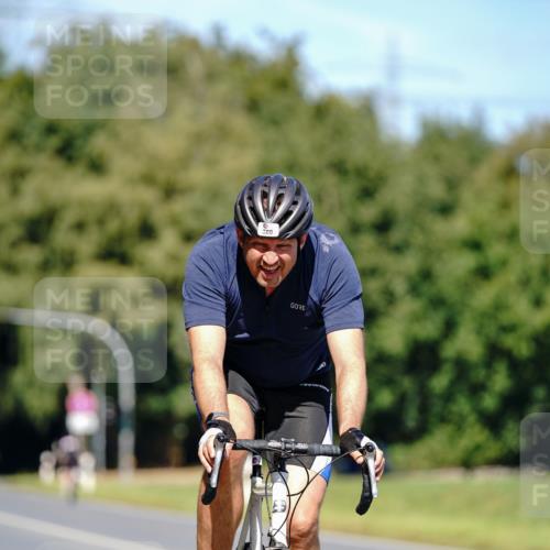 07.09.2025 - 19. Norderstedt Triathlon Michael Burmester http://msf.ph/oto/8848511 07.09.2025 13:20:20 Radfahren 360 meine-sportfotos.de