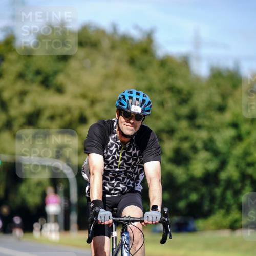 07.09.2025 - 19. Norderstedt Triathlon Michael Burmester http://msf.ph/oto/8848514 07.09.2025 13:20:24 Radfahren 230 meine-sportfotos.de