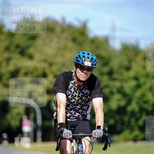 07.09.2025 - 19. Norderstedt Triathlon Michael Burmester http://msf.ph/oto/8848515 07.09.2025 13:20:24 Radfahren 230 meine-sportfotos.de