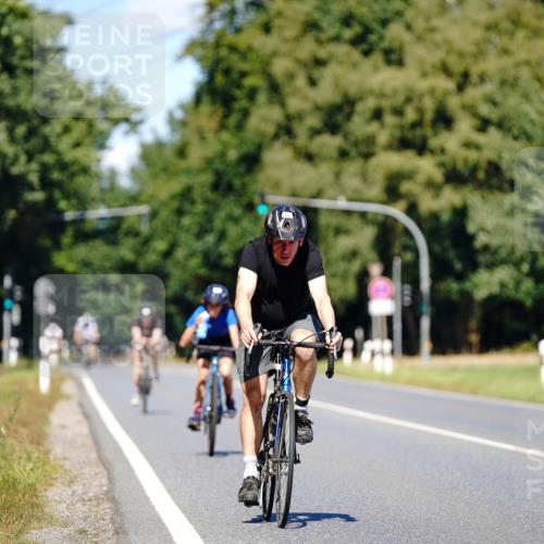 07.09.2025 - 19. Norderstedt Triathlon Michael Burmester http://msf.ph/oto/8848520 07.09.2025 13:20:43 Radfahren 358 meine-sportfotos.de