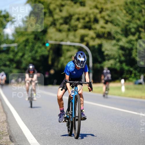 07.09.2025 - 19. Norderstedt Triathlon Michael Burmester http://msf.ph/oto/8848524 07.09.2025 13:20:46 Radfahren 333, 358 meine-sportfotos.de