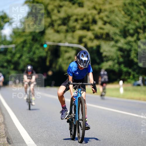 07.09.2025 - 19. Norderstedt Triathlon Michael Burmester http://msf.ph/oto/8848525 07.09.2025 13:20:46 Radfahren 333, 358 meine-sportfotos.de