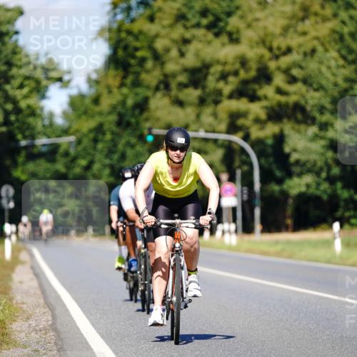 07.09.2025 - 19. Norderstedt Triathlon Michael Burmester http://msf.ph/oto/8848545 07.09.2025 13:22:24 Radfahren 179, 193 meine-sportfotos.de