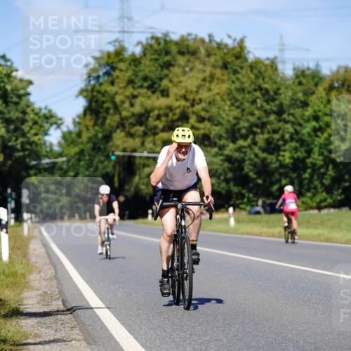07.09.2025 - 19. Norderstedt Triathlon Michael Burmester http://msf.ph/oto/8848558 07.09.2025 13:22:39 Radfahren 312 meine-sportfotos.de