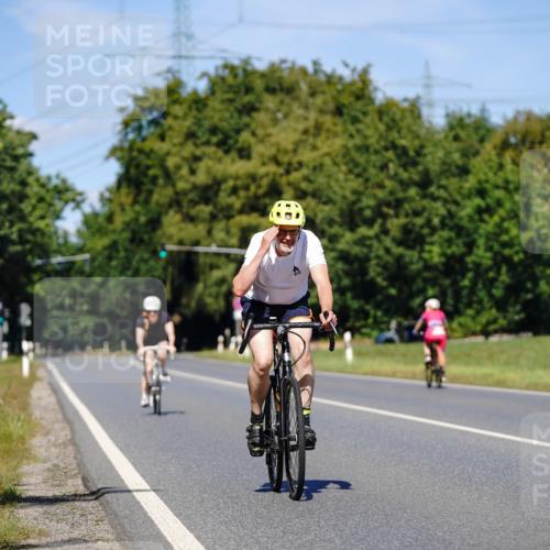 07.09.2025 - 19. Norderstedt Triathlon Michael Burmester http://msf.ph/oto/8848559 07.09.2025 13:22:39 Radfahren 312 meine-sportfotos.de