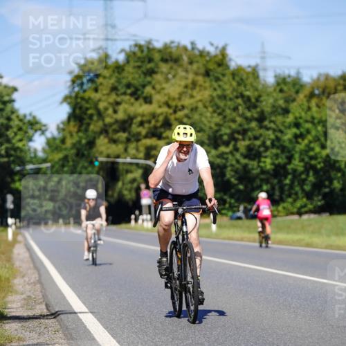 07.09.2025 - 19. Norderstedt Triathlon Michael Burmester http://msf.ph/oto/8848560 07.09.2025 13:22:39 Radfahren 312 meine-sportfotos.de