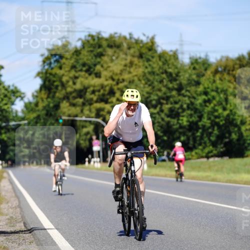 07.09.2025 - 19. Norderstedt Triathlon Michael Burmester http://msf.ph/oto/8848561 07.09.2025 13:22:39 Radfahren 312 meine-sportfotos.de