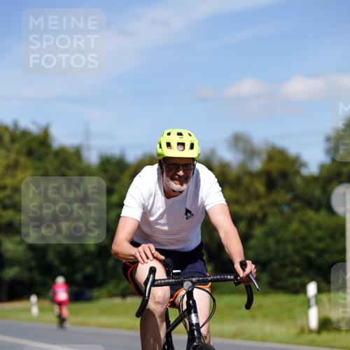 07.09.2025 - 19. Norderstedt Triathlon Michael Burmester http://msf.ph/oto/8848562 07.09.2025 13:22:40 Radfahren 312 meine-sportfotos.de