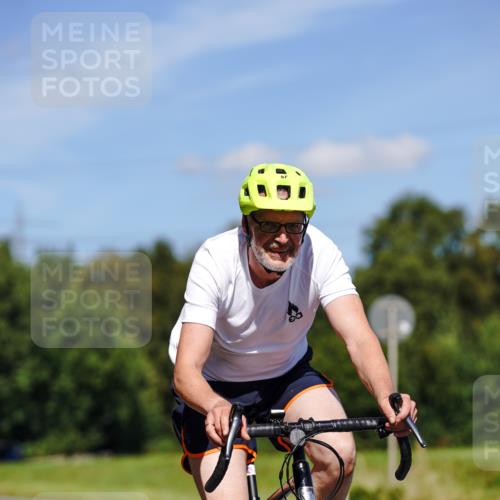 07.09.2025 - 19. Norderstedt Triathlon Michael Burmester http://msf.ph/oto/8848564 07.09.2025 13:22:40 Radfahren 312 meine-sportfotos.de