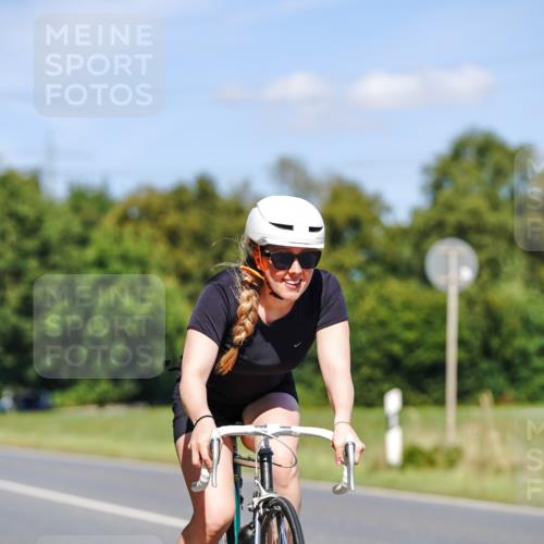 07.09.2025 - 19. Norderstedt Triathlon Michael Burmester http://msf.ph/oto/8848568 07.09.2025 13:22:43 Radfahren 312, 842 meine-sportfotos.de