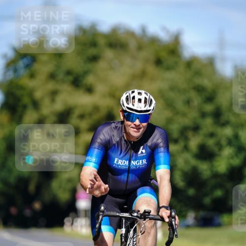 07.09.2025 - 19. Norderstedt Triathlon Michael Burmester http://msf.ph/oto/8848593 07.09.2025 13:24:06 Radfahren 315 meine-sportfotos.de