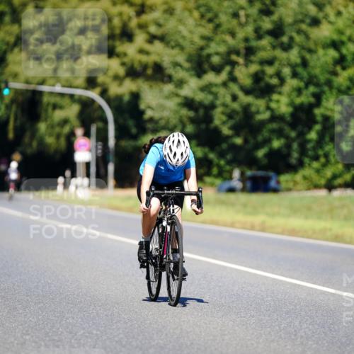 07.09.2025 - 19. Norderstedt Triathlon Michael Burmester http://msf.ph/oto/8848600 07.09.2025 13:24:37 Radfahren 321, 359 meine-sportfotos.de