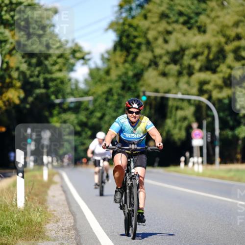 07.09.2025 - 19. Norderstedt Triathlon Michael Burmester http://msf.ph/oto/8848608 07.09.2025 13:25:25 Radfahren 320, 1353 meine-sportfotos.de