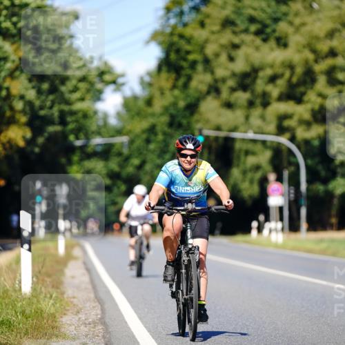 07.09.2025 - 19. Norderstedt Triathlon Michael Burmester http://msf.ph/oto/8848609 07.09.2025 13:25:25 Radfahren 320, 1353 meine-sportfotos.de