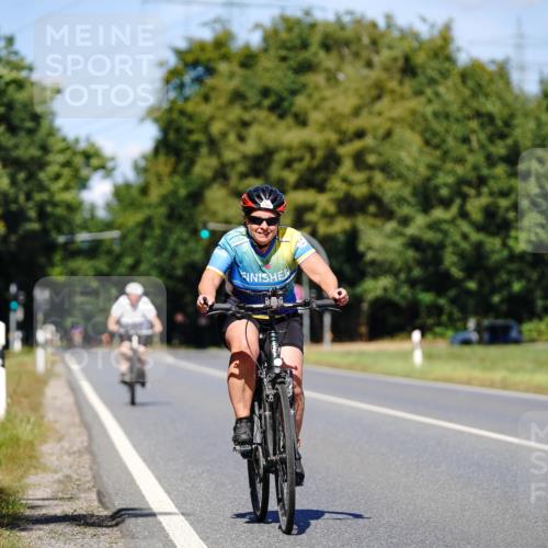 07.09.2025 - 19. Norderstedt Triathlon Michael Burmester http://msf.ph/oto/8848610 07.09.2025 13:25:26 Radfahren 320, 1353 meine-sportfotos.de
