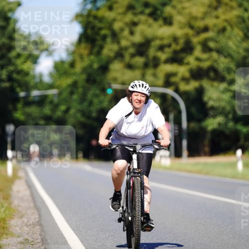 07.09.2025 - 19. Norderstedt Triathlon Michael Burmester http://msf.ph/oto/8848614 07.09.2025 13:25:31 Radfahren 708, 1353 meine-sportfotos.de