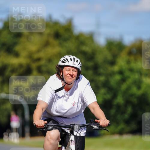 07.09.2025 - 19. Norderstedt Triathlon Michael Burmester http://msf.ph/oto/8848615 07.09.2025 13:25:32 Radfahren 708 meine-sportfotos.de