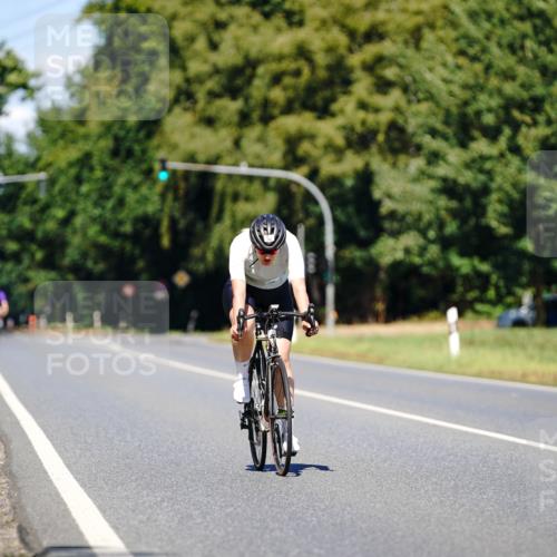 07.09.2025 - 19. Norderstedt Triathlon Michael Burmester http://msf.ph/oto/8848618 07.09.2025 13:25:45 Radfahren 354 meine-sportfotos.de