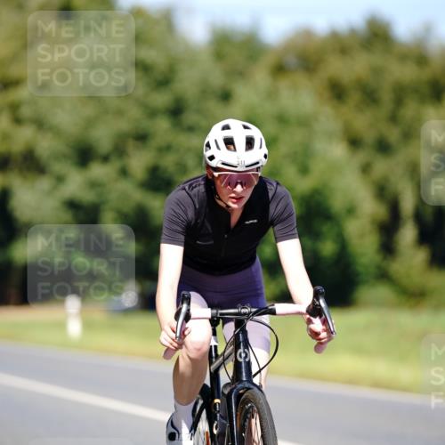 07.09.2025 - 19. Norderstedt Triathlon Michael Burmester http://msf.ph/oto/8848631 07.09.2025 13:26:23 Radfahren 341 meine-sportfotos.de