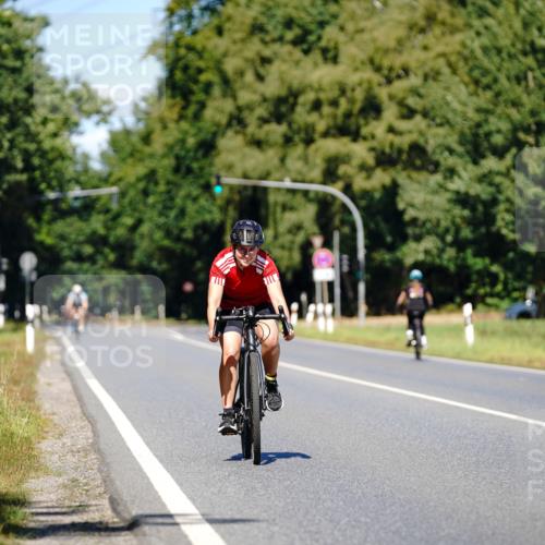 07.09.2025 - 19. Norderstedt Triathlon Michael Burmester http://msf.ph/oto/8848632 07.09.2025 13:26:33 Radfahren 841 meine-sportfotos.de