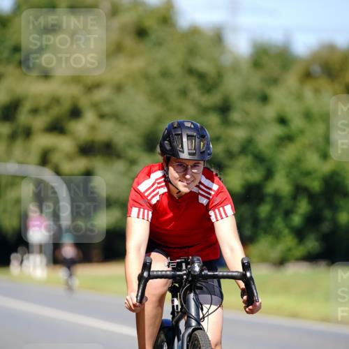 07.09.2025 - 19. Norderstedt Triathlon Michael Burmester http://msf.ph/oto/8848635 07.09.2025 13:26:35 Radfahren 841 meine-sportfotos.de
