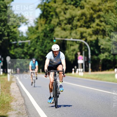 07.09.2025 - 19. Norderstedt Triathlon Michael Burmester http://msf.ph/oto/8848637 07.09.2025 13:26:46 Radfahren 790 meine-sportfotos.de