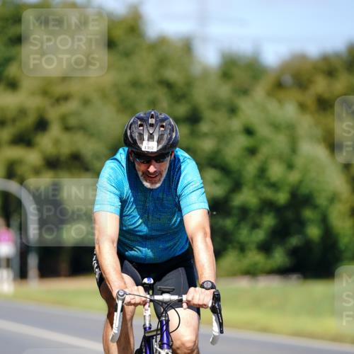 07.09.2025 - 19. Norderstedt Triathlon Michael Burmester http://msf.ph/oto/8848643 07.09.2025 13:26:53 Radfahren 1352 meine-sportfotos.de