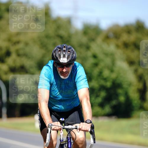 07.09.2025 - 19. Norderstedt Triathlon Michael Burmester http://msf.ph/oto/8848644 07.09.2025 13:26:53 Radfahren 1352 meine-sportfotos.de