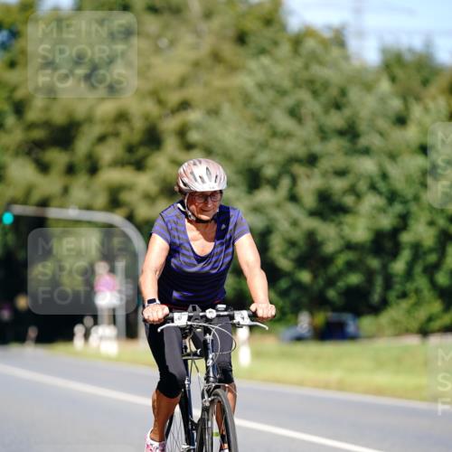 07.09.2025 - 19. Norderstedt Triathlon Michael Burmester http://msf.ph/oto/8848648 07.09.2025 13:27:35 Radfahren 328, 350 meine-sportfotos.de