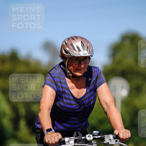 07.09.2025 - 19. Norderstedt Triathlon Michael Burmester http://msf.ph/oto/8848650 07.09.2025 13:27:36 Radfahren 328, 350 meine-sportfotos.de