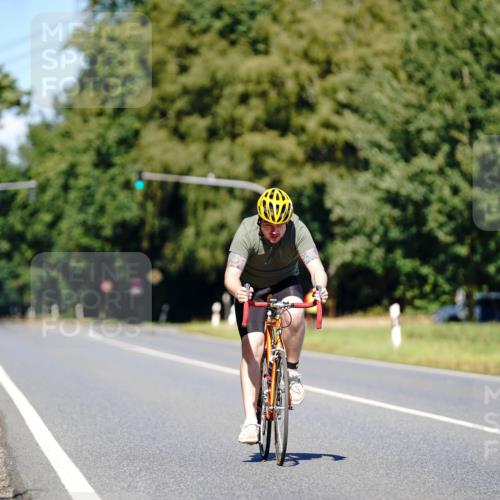 07.09.2025 - 19. Norderstedt Triathlon Michael Burmester http://msf.ph/oto/8848656 07.09.2025 13:28:12 Radfahren 325 meine-sportfotos.de